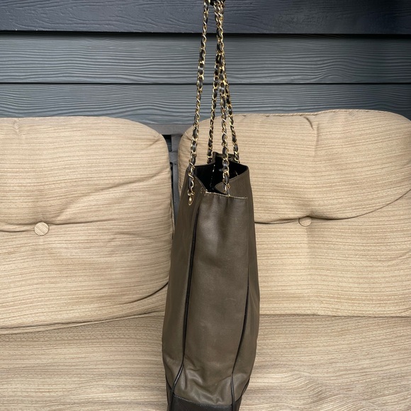 Chanel Brown Leather Tote Bag - Picture 4 of 9